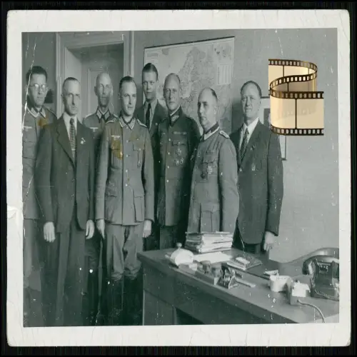 2x Foto AK - Soldaten beim Stab der Wehrersatzinspektion Köln - Schreibstube