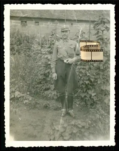 2x Foto - Standportrait Soldat - kleine Info Rückseite