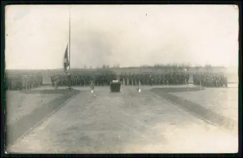 Foto - AK Soldaten in Formation auf einem Feld stehen - Vereidigung oder ähnlich