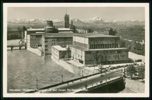 Foto AK München - Deutsches Museum - mit den neuen Studiengengebäuden 1937 gel.