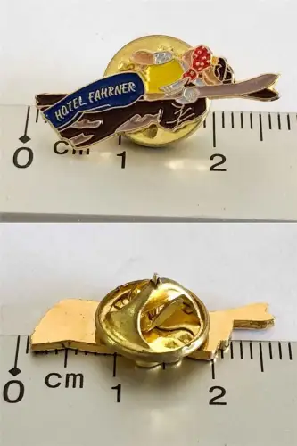 Pin Anstecknadel Abzeichen Hotel Fahrner in Sankt Anton am Arlberg Ski Club