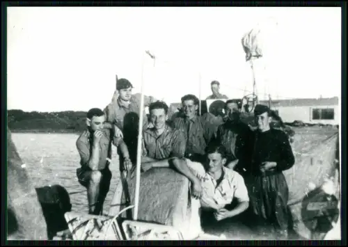 12x Foto Papier nach 1945 - Marine in Tobruk Afrika - und andere