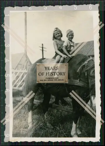 Foto 11x Kinder mit Spielzeug Dreirad auch mit Tiere und Pferd 1930-40