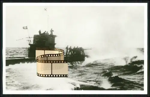 Drüppel Foto AK U-Boot Unterseeboot U ? Mannschaft an 8,8 Kanone bei schwere See