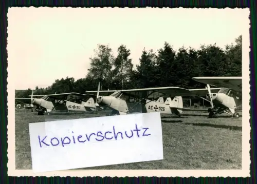Foto - Flugzeug Aircraft Die Piper L-18C Super Cub -Schulflugzeug Militär Zwecke