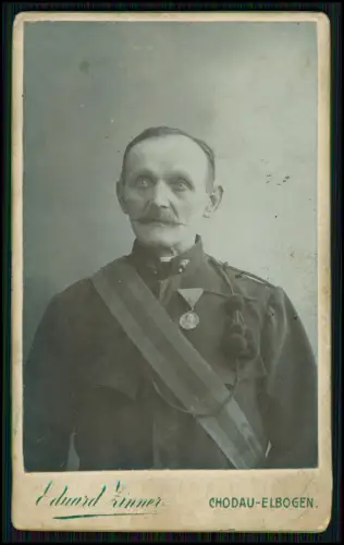 CDV Foto Soldat Orden 1871 - EDUARD ZINNER ATELIER CHODAU ELBOGEN Sudetenland