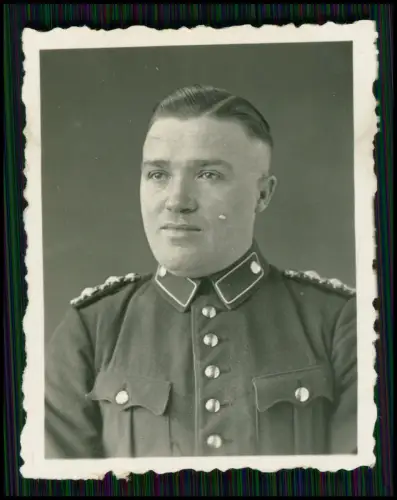 4x Foto - Passfoto Format - Portrait Soldat in Uniform - und zivile Portrait