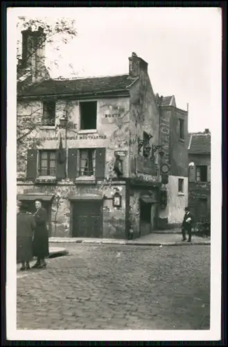Echt Foto AK - PARIS - Place du Tertre in Montmartre - Straßenansicht Passanten