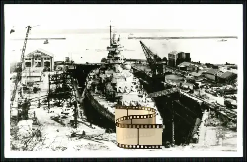 Foto AK - Schlachtschiff Gneisenau - Brest Finistère Dock Kriegsmarine - 1936-45