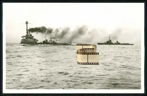 Foto AK - Torpedoboot und  Hannover Linienschiff Durchbruch - Kriegsmarine