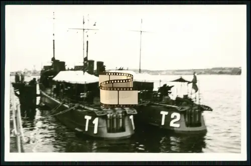 Foto AK - Torpedofangboote - TFA 1 ex dän. Hogen und TFA 2 ex dän. Ornen