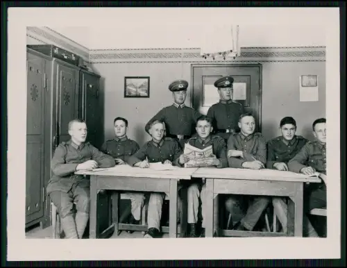 9x Foto - Soldaten Wehrmacht - Schulterklappe 14-er Regiment - Papier nach 1945