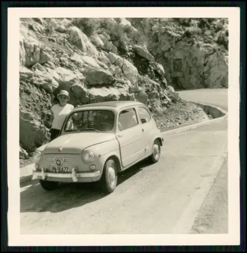 Foto - Auto Oldtimer - Seat 600 Spanien in Lizenz des Fiat 600 gebaut ? 1950er