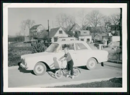 Foto - PKW Kfz Auto Oldtimer - Ford Taunus 1960er oder 12M P4 (Projekt 4) ?