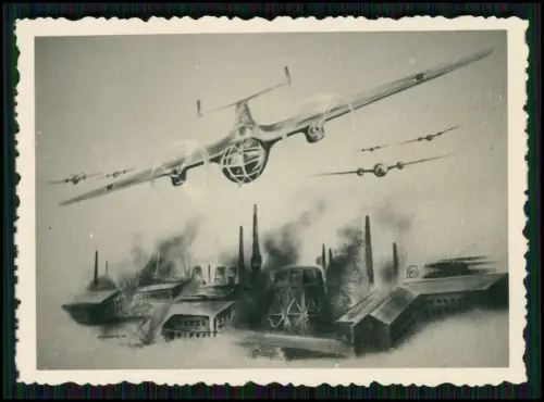 Foto - Motiv - US-Bomber greifen im II. Weltkrieg deutsche Rüstungsfabrik an