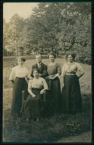 2x Foto Beyer AK feine Damen Familie auch mit weißer Schürze 1913 gel. Eisenach