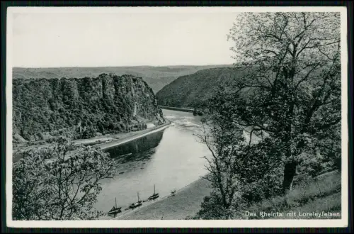 AK Loreley im Rheintal Blick auf Rhein Loreleyfelsen steile Hänge, Boote am Ufer