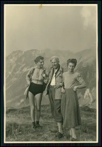 8x Foto Tracht in Bayern Identität Tradition Lebensfreude bei Festen u.im Alltag