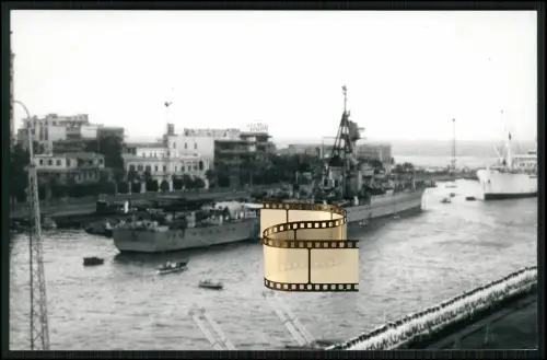 Foto 14x9cm - Kriegsschiff Kreuzer - der französischen Marine - im Hafen