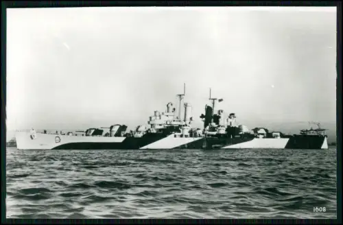 Foto 14x9cm - USS Miami (CL-89) - Kreuzer - 1942 mit Tarnbemalung auf See