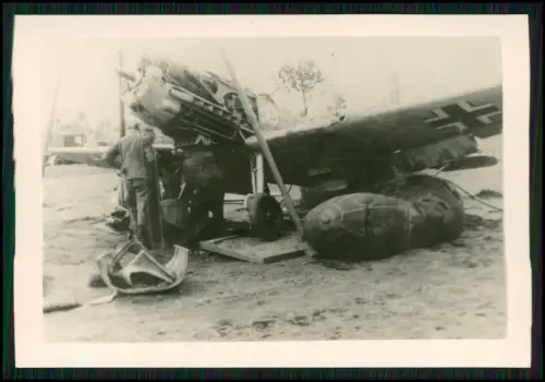 3x Foto - Flugzeug Bodencrew repariert Focke-Wulf Fw 190 - Feldinstandsetzung
