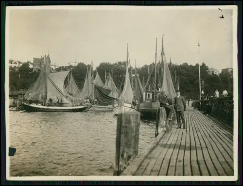 Foto - Sassnitz auf Rügen - Mole Hafen Fischereihafen Liegeplatz Boote - 1930