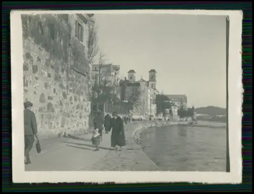 Foto - Passau - Altstadt Innpromenade - Spaziergänger Kloster Niedernburg - 1933