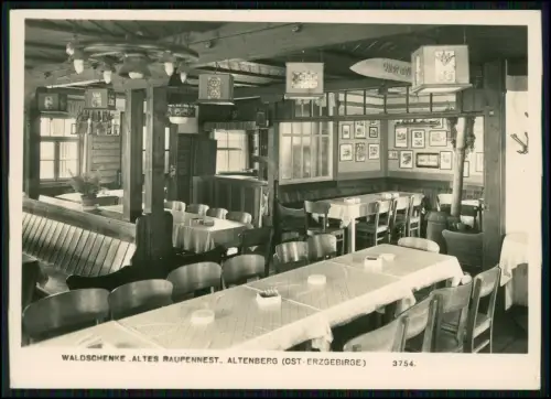 Echt Foto AK - Gastraum der Waldschenke Altes Raupennest in Altenberg Erzgebirge