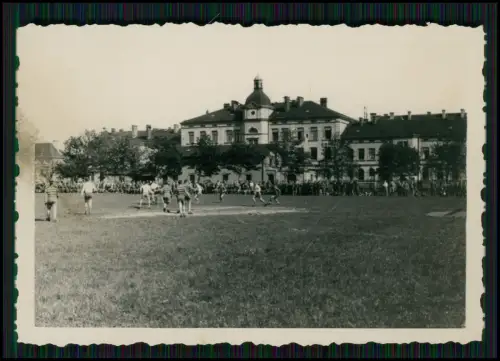 9x Foto - Fußballspiel München ? im Hintergrund auch Kaserne