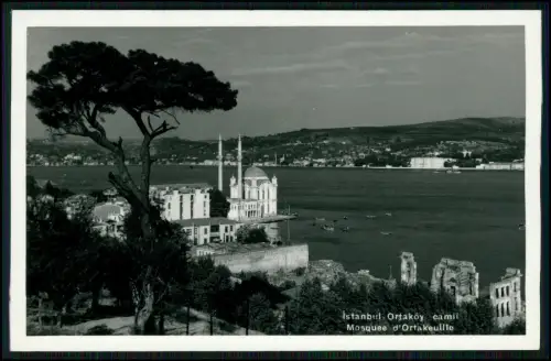 2x Foto AK - Sultan-Ahmet-Moschee in Istanbul - und Ortaköy-Moschee am Bosporus