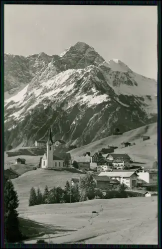 Foto AK - Hirschegg Mittelberg im Kleinwalsertal - Bergdorf mit Kirche
