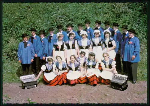 Foto AK - Folkloregruppe Lorrain - Stiring-Wendel - 1953 Gruppenfoto in Tracht