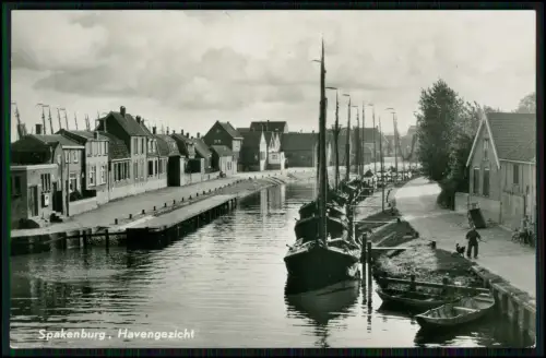Foto AK - Bunschoten-Spakenburg - Hafenansicht mit Boote Häusern Flusspromenade