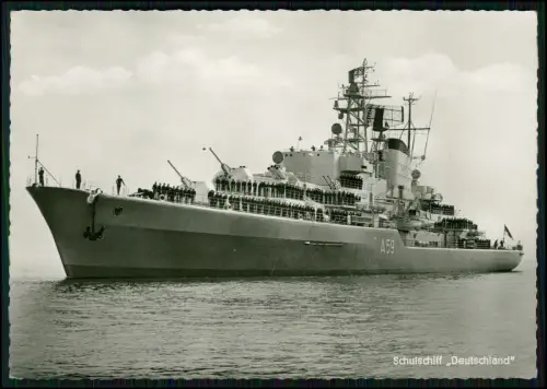 Foto AK - Schulschiff Deutschland A59 - der Bundesmarine - in Wilhelmshaven