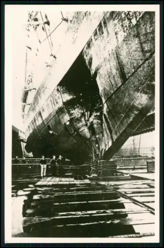 Foto AK - SMS Moltke - Schlachtkreuzer Marine - im Dock - nach Minentreffer
