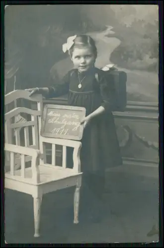 8x Foto AK - Mein erster Schulgang 1919 - Mädchen Schleife Schultasche u. andere