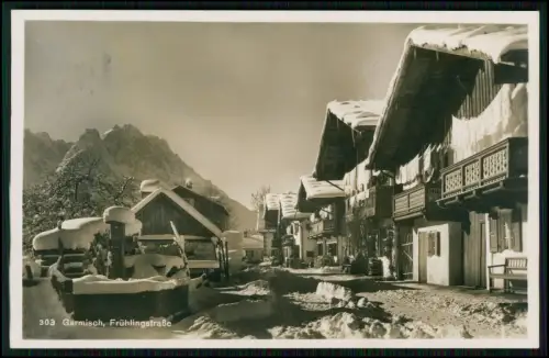 Echt Foto AK Winteransicht der Frühlingstraße in Garmisch, tief verschneit 1942