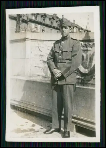 8x Foto - Schweizer Soldat in Uniform - und weitere dazugehörige Aufnahmen 1938
