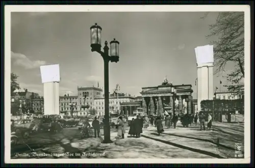 Foto AK Klinke & Co Brandenburger Tor Berlin - Verkehr Passanten - 1939 gelaufen