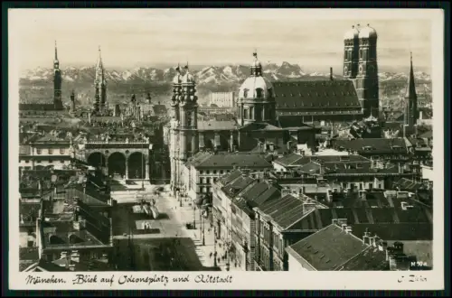 Foto AK - München Bewegung ... Blick auf Odeonsplatz - 1940 Feldpost Stempel...