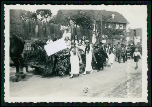 4x Foto Festumzug Dorf Hessen bei Marburg  - Husaren Pickelhaue und andere 1938