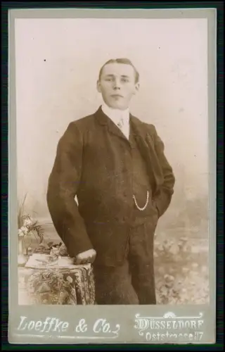 CDV Foto - Junger Mann Anzug - Atelier Loeffke & Co. - DÜSSELDORF Oststrasse 117
