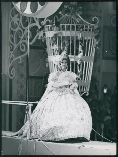 Foto 24x18cm  Königin im Prunkkleid Karnevalsfeier Rio de Janeiro Brasilien 1957