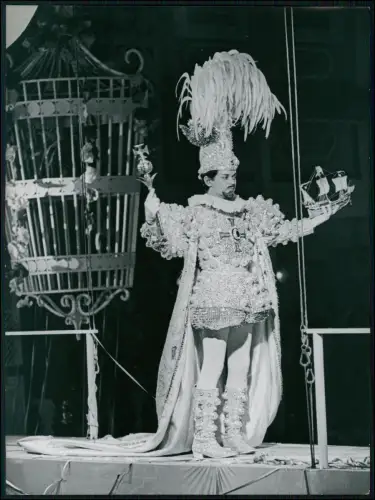 Foto 20x18cm Prunkvoll Karnevalskönig - Krone und Zepter in Rio de Janeiro 1957