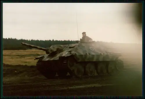 Foto 13x9cm - Panzer Tank Hetzer mit Tarnmuster - Kommandant schaut aus der Luke