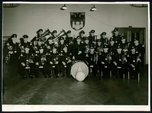 Foto 24x17cm - Duisburg 1959 Feuerwehr - Blaskapelle Trommel Musikverein Uniform