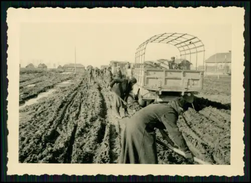 13x Foto - Soldaten Wehrmacht Einsatz - Ostfront Vormarsch Schlamm und andere