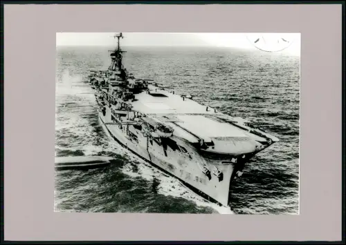 Foto Flugzeugträger aus dem 2. Weltkrieg - Schäden in Pearl Harbor ? 1941 ?