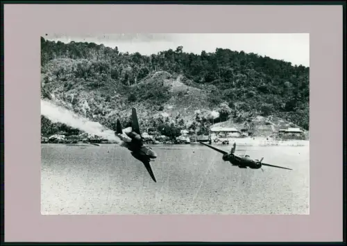 Foto Flugzeug WWII USAAF DOUGLAS A-20 Niederländisch-Neuguinea 1944 Flakschaden