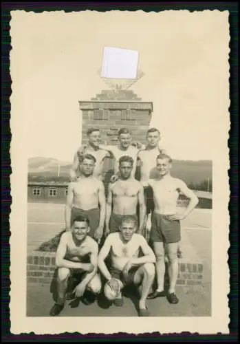 3x Foto - Wehrmacht Sportgruppe - Soldaten im Trikot Turnhemd Badehose ....